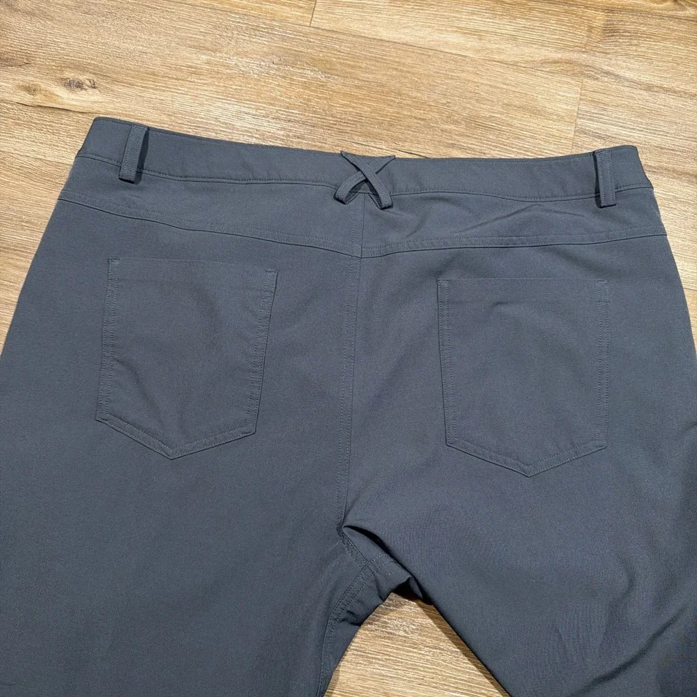 Mack Weldon Men's 38 x 32 Radius 5-pocket Chino Pants Gray